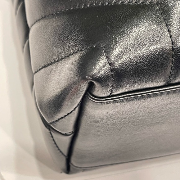 YSL
Black Quilted Y Leather Small LouLou Shopping Crossbody Tote Bag - Picture 12 of 16